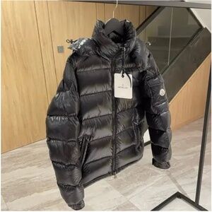 Moncler maya